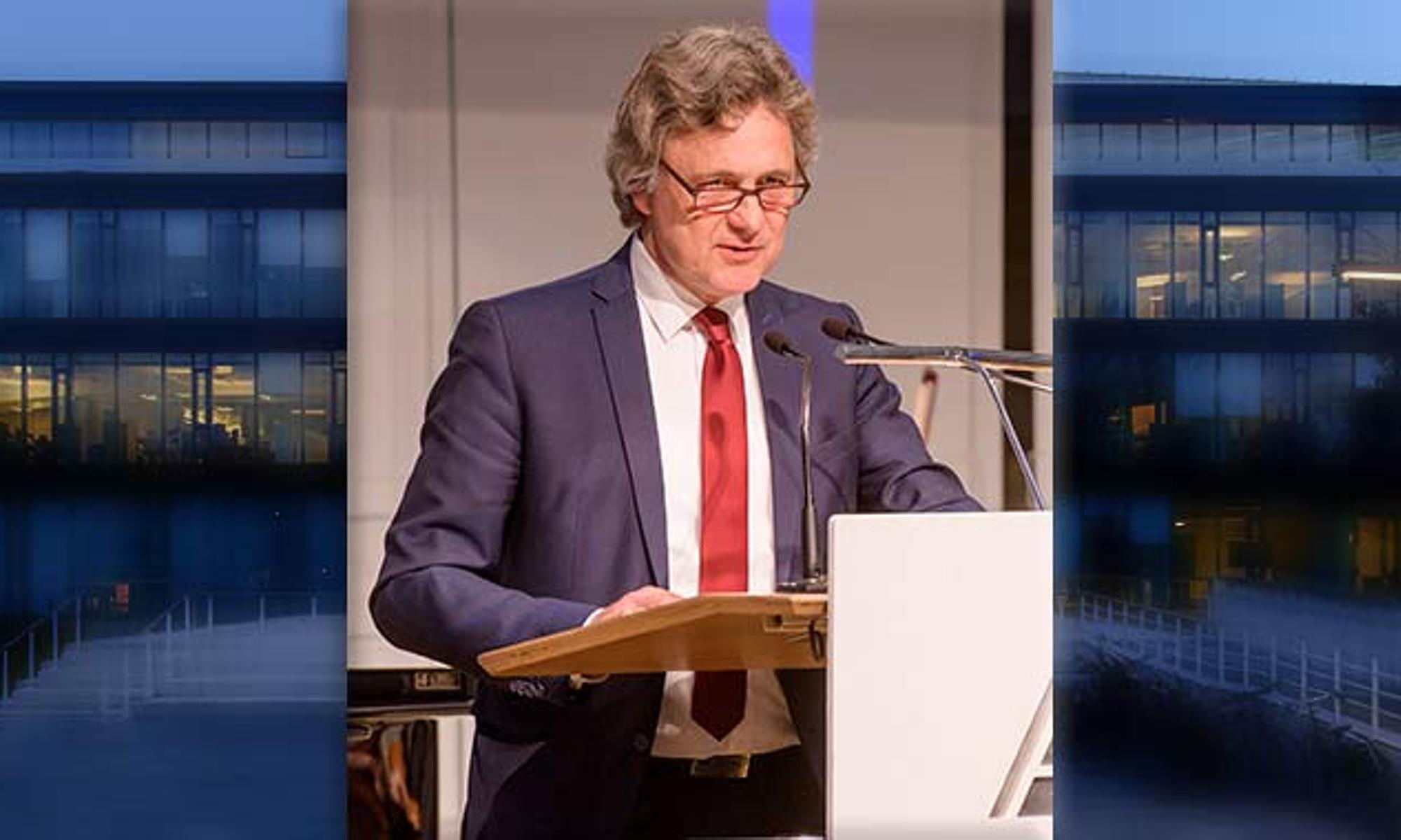 Dr. Frank Mentrup, Oberbürgermeister der Stadt Karlsruhe, sprach ein Grußwort 