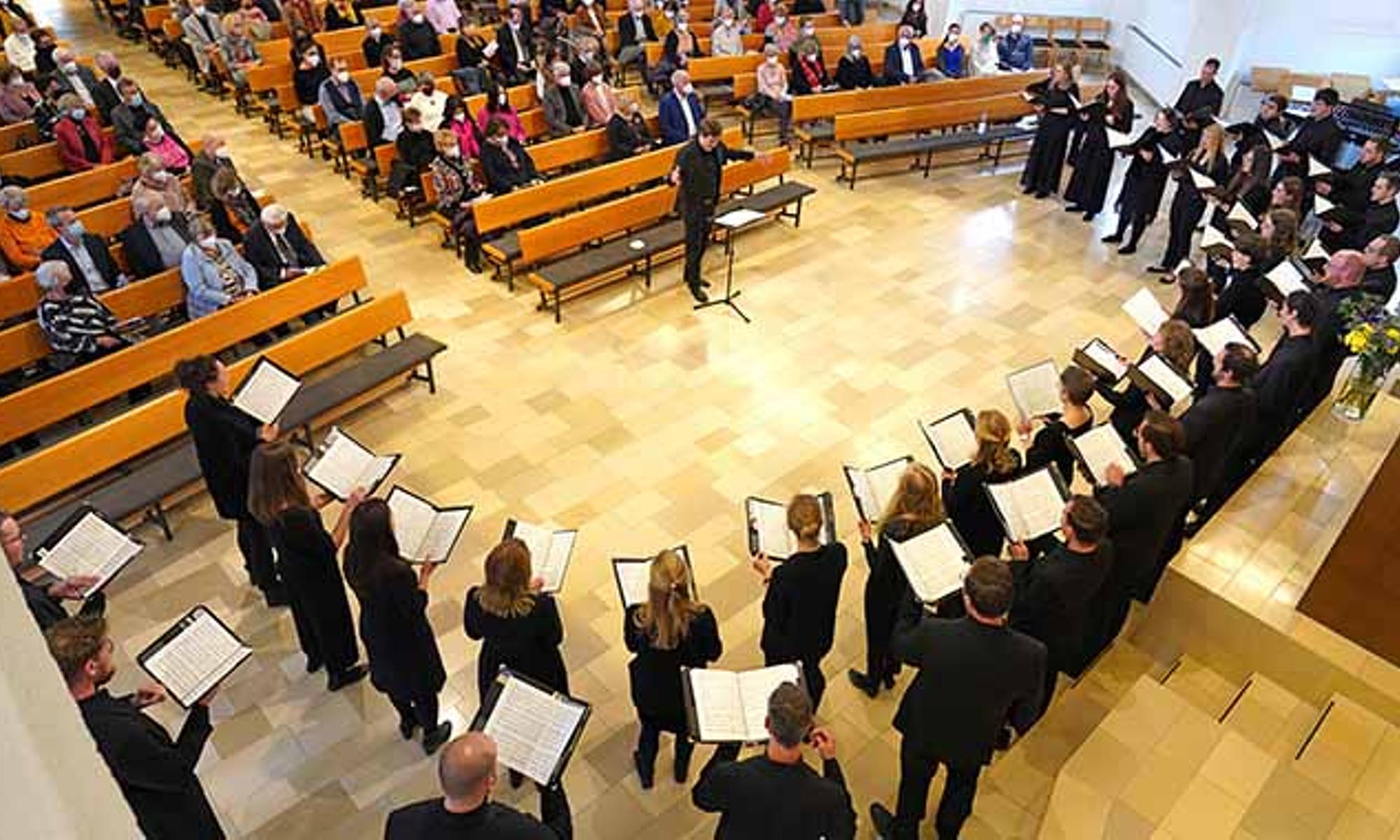 Der "Junge Chor" in der Neuapostolischen Kirche in Stuttgart-Süd