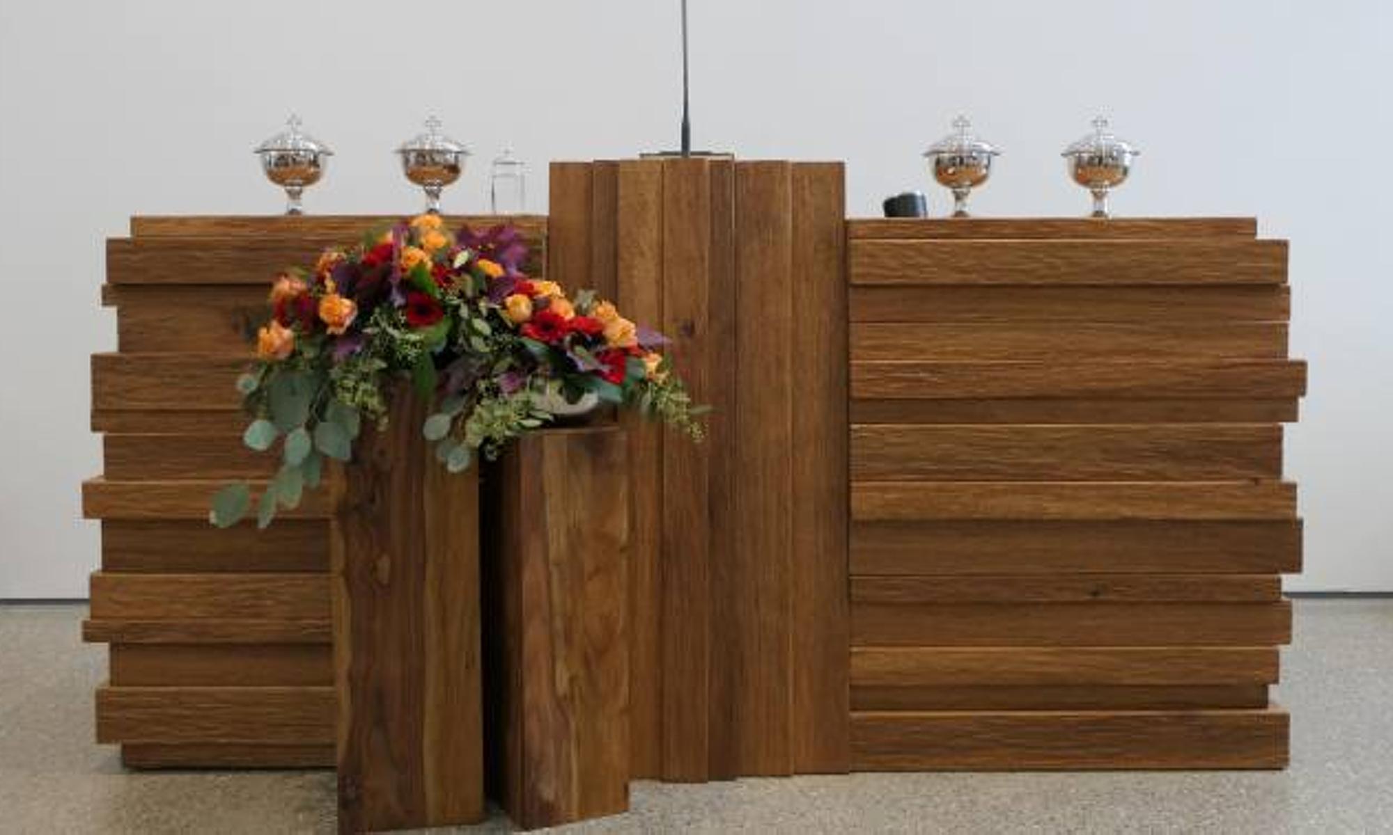 Der Altar - Tisch des Herrn und Ort der Evangeliumsverkündigung
